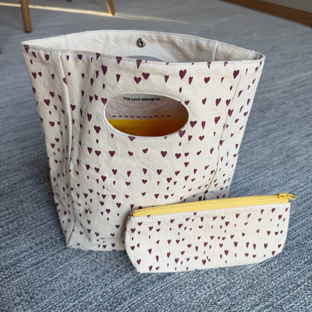 Fluf floating hearts lunch bag set , new, never used